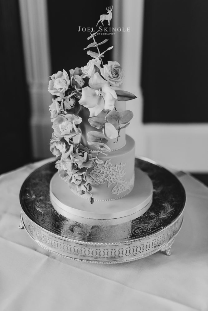 Floral wedding cake
