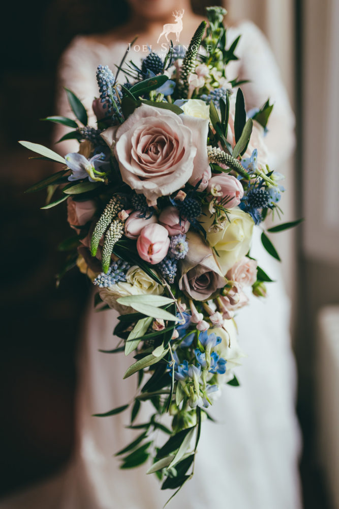 Twisted Willow Floristy teardrop bouquet