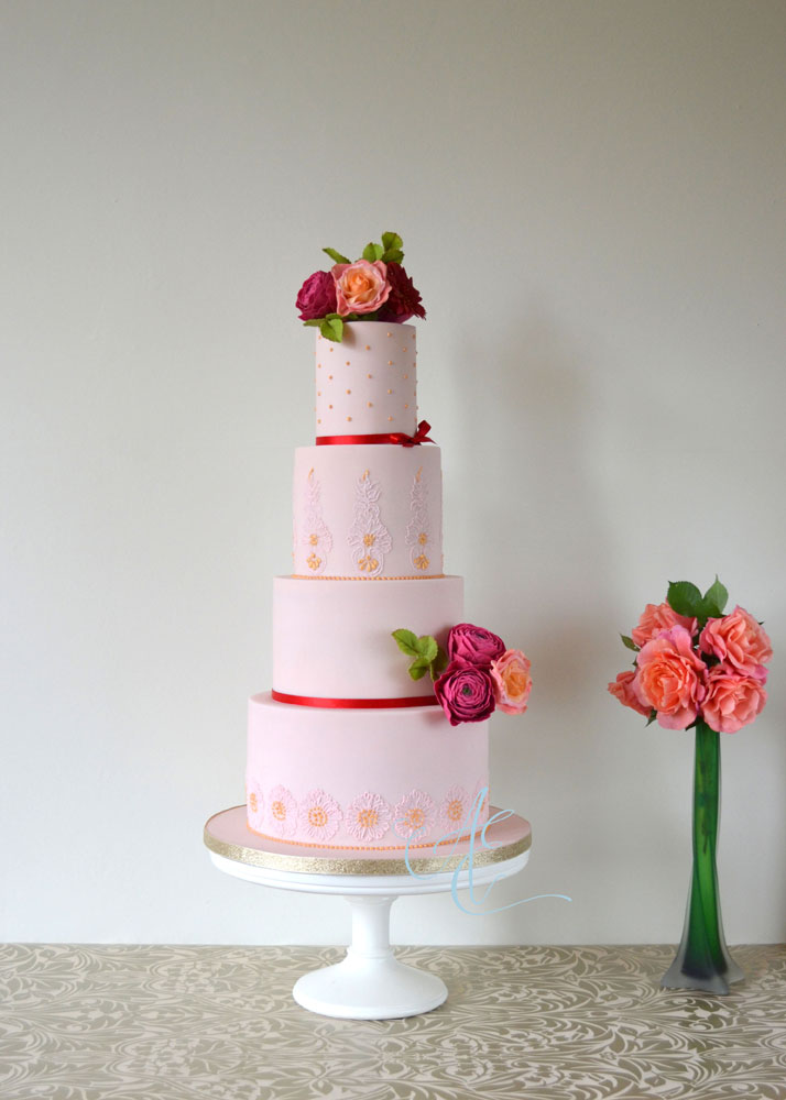 wedding with with vibrant sugar flowers