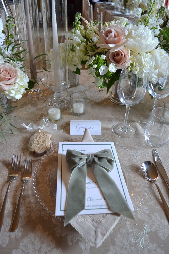 Iced biscuit wedding favours