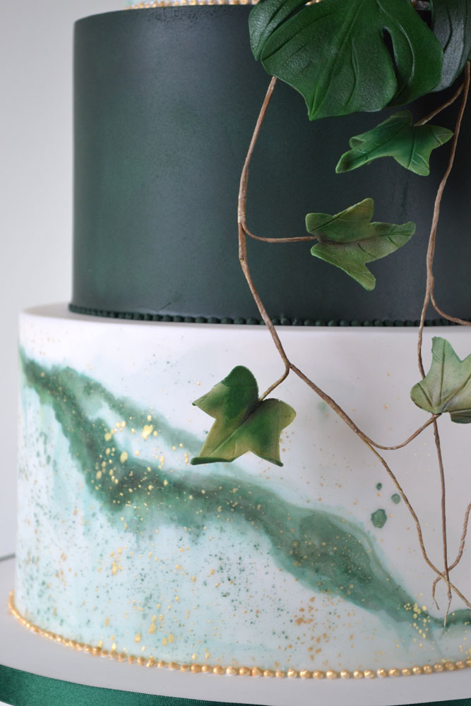 watercolour green and gold wedding cake