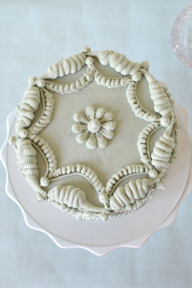 aerial view vintage piped cake