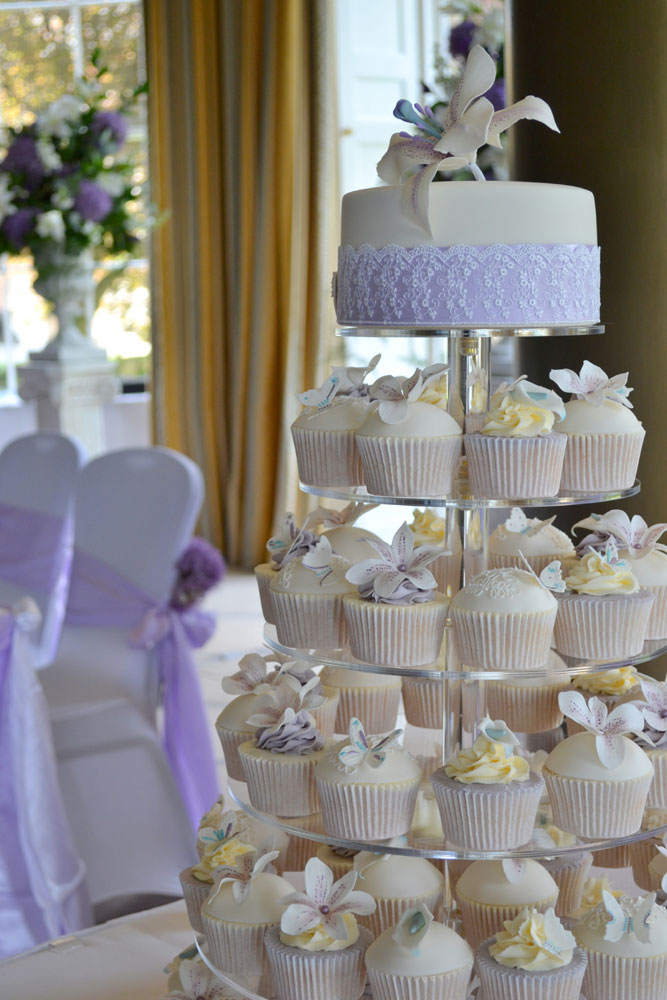 wedding cake trends - wedding cupcakes